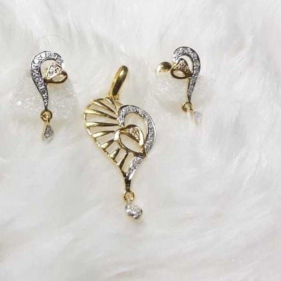 916 exclusive cz heart pendant set