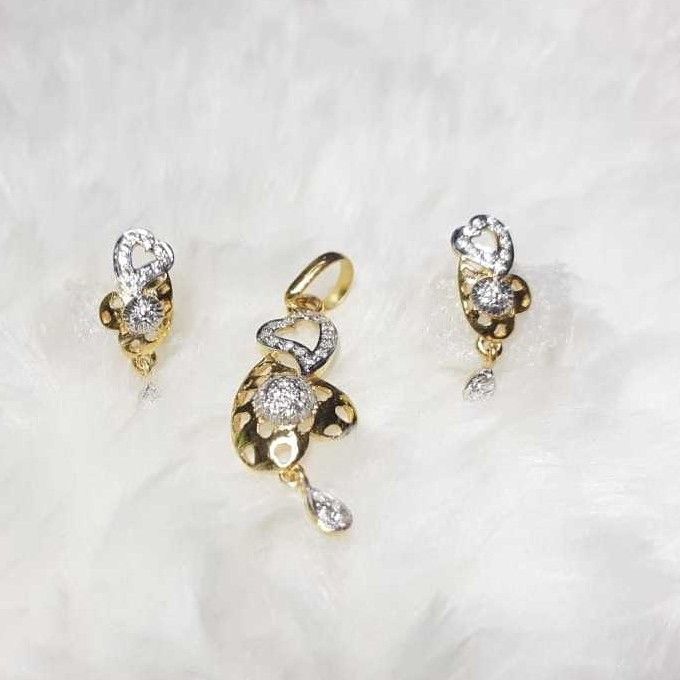 916 exclusive cz heart pendant set