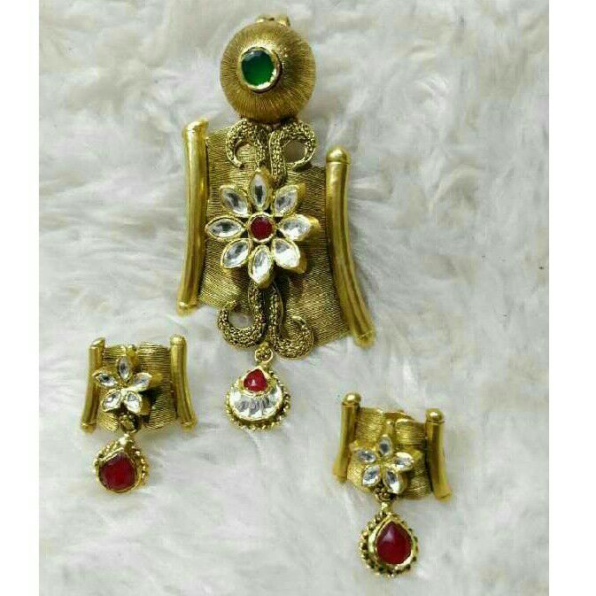 22K / 916 Gold Antique Jadtar Flower Pendant Set