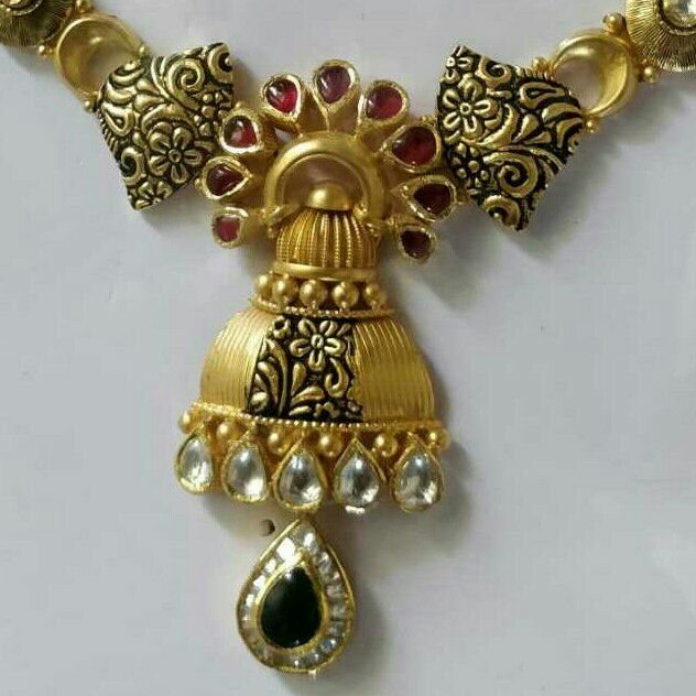 22K / 916 Classic Gold Ladies Jadtar Wedding Necklace Set - Image 2