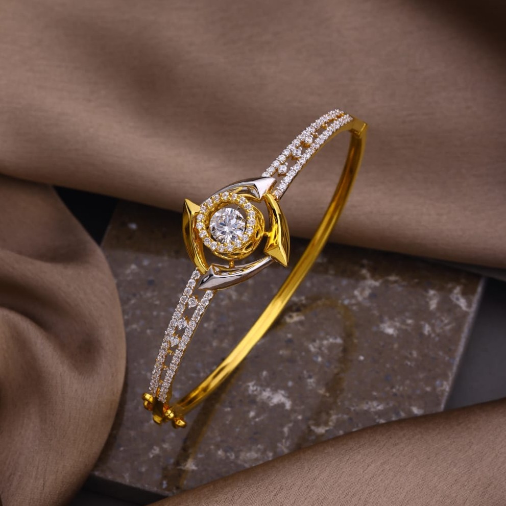 GOLD FANCY BRACELET