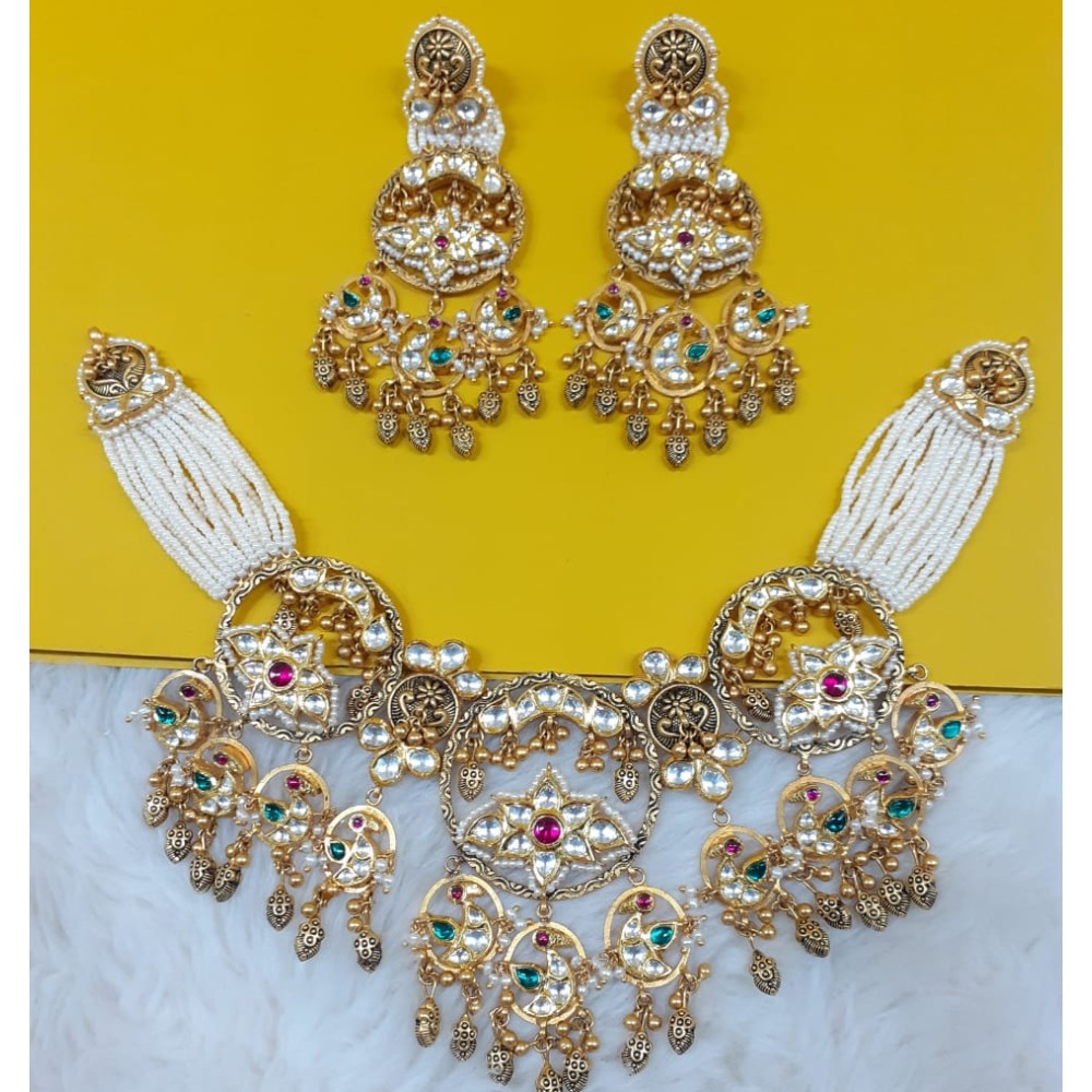 Gold choker set 916