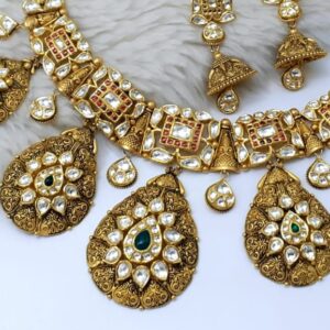 Gold choker set 916