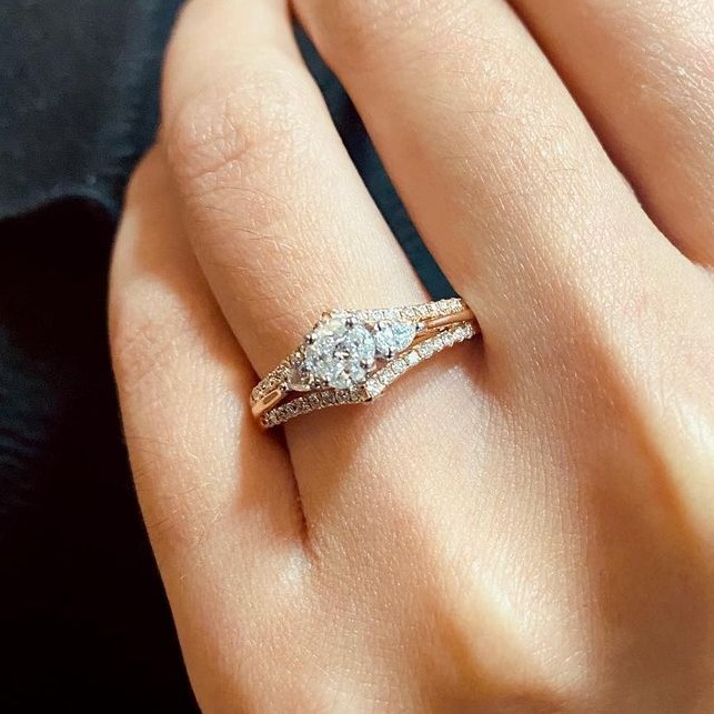 22CT. GOLD RING SINGLE DIAOMOND GRGA-00009