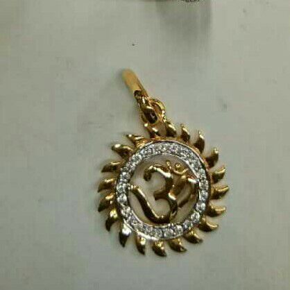 18K / 750 Gold Om Attractive Round Pendant