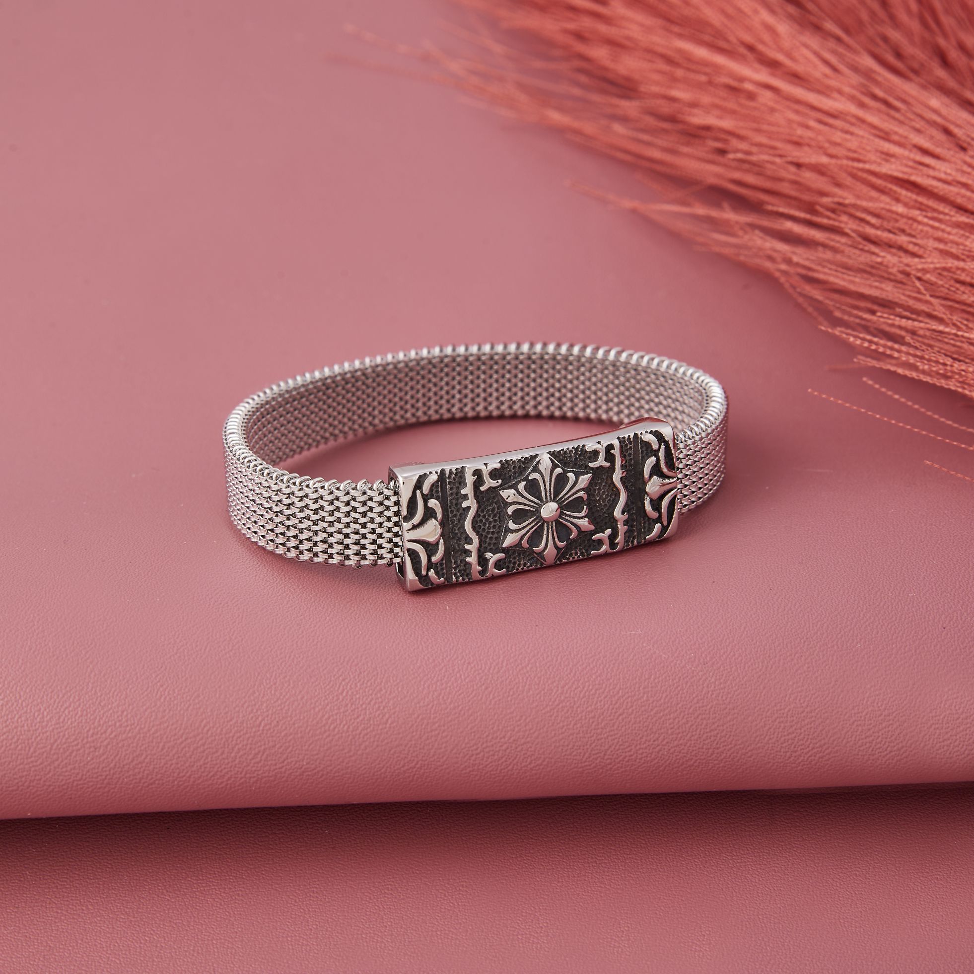 Floralis Platinum Bracelet