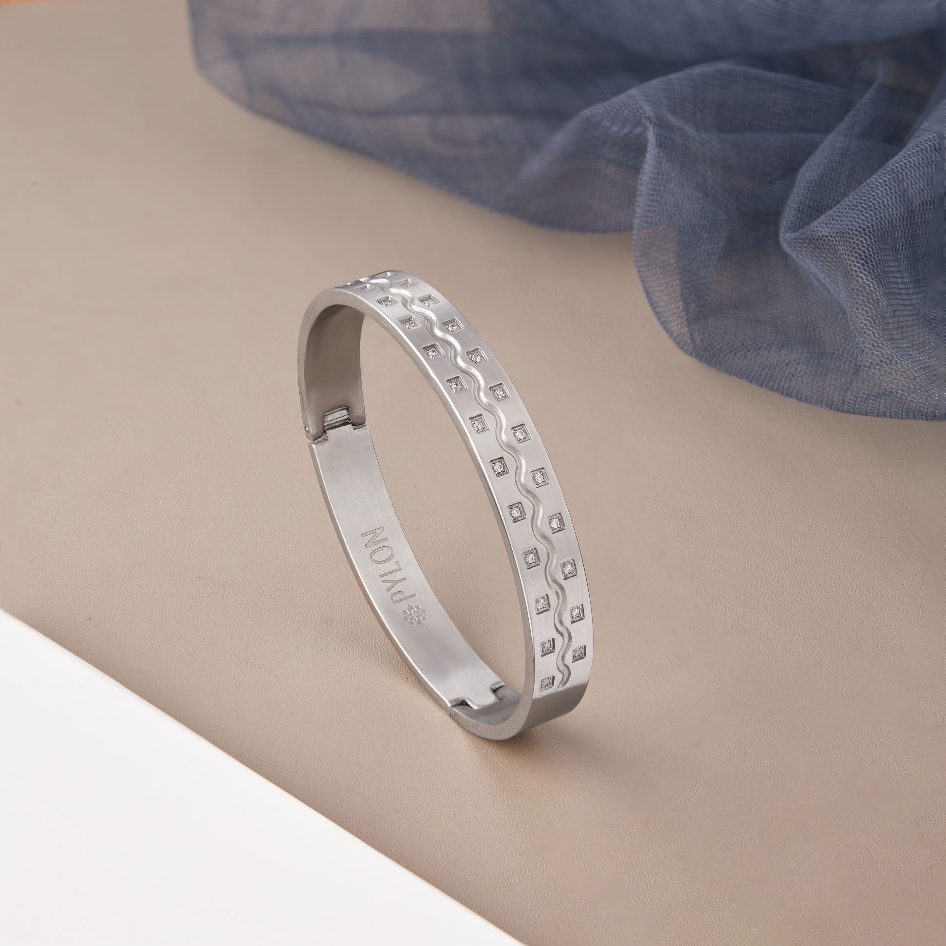 Nautica Band