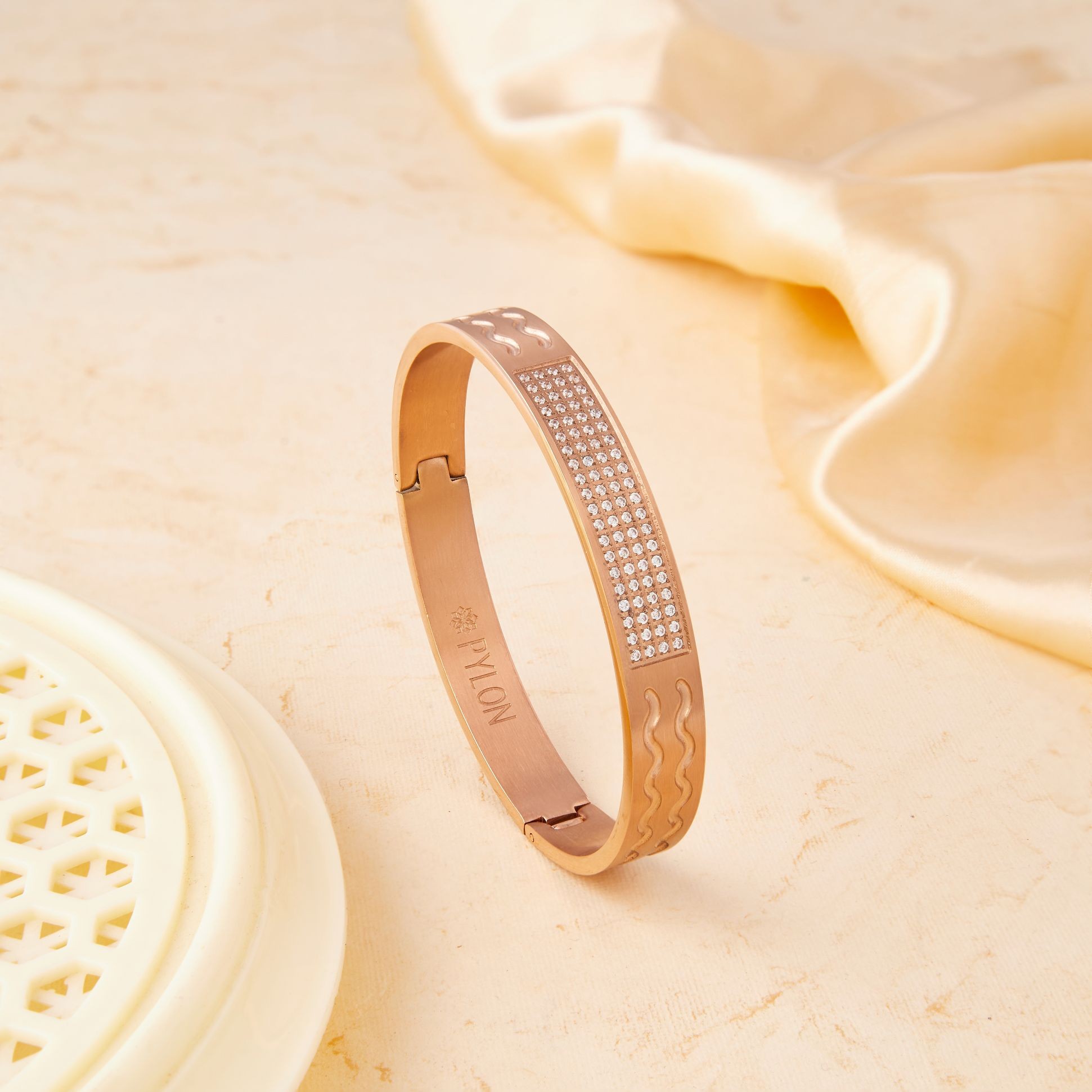 Knight's band in rose gold