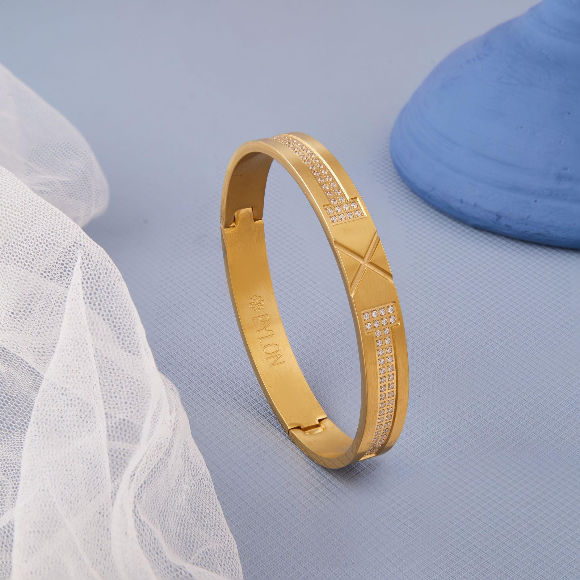 Musk in gold Cuff