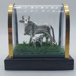 Silver Murti Cow Idol With Acrelic Box