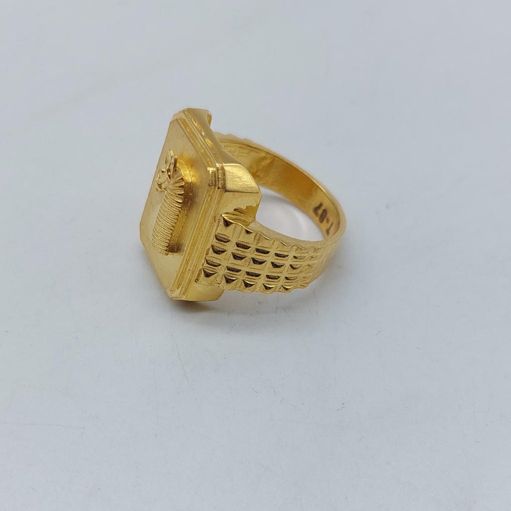 Gold Horse Ring - Image 2