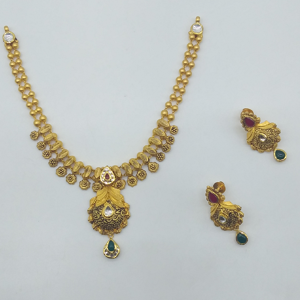Gold Antique Necklace Set