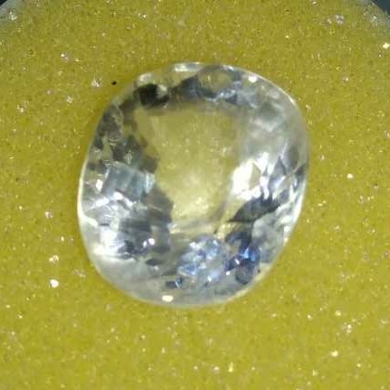 7.00ct oval white sapphire