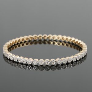 18kt yellow gold designer diamond bangle