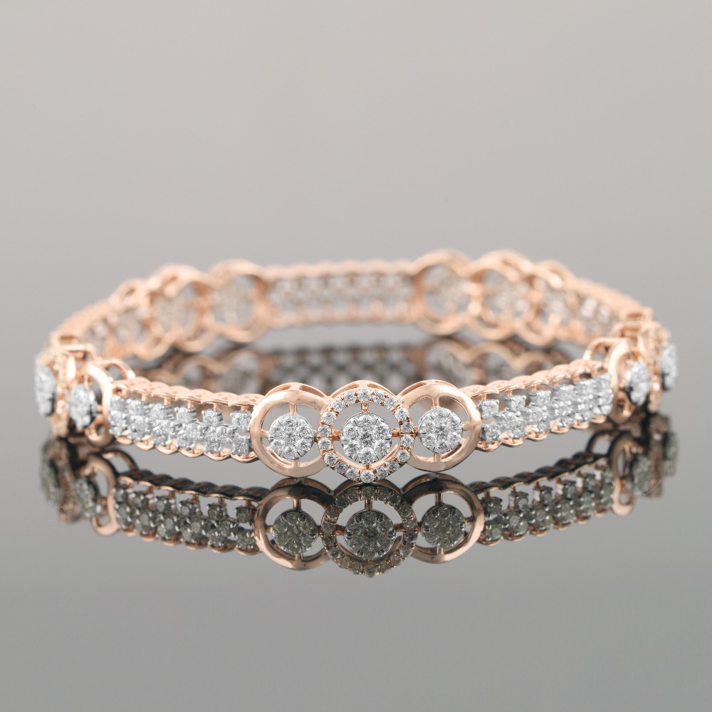18kt rose gold designer diamond bangle