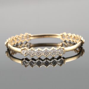 18kt yellow gold designer diamond bangle