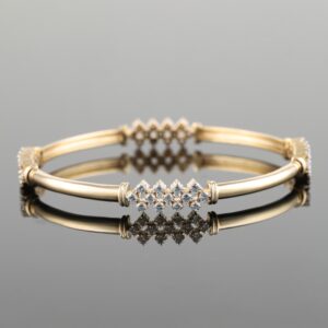 18kt yellow gold designer diamond bangle