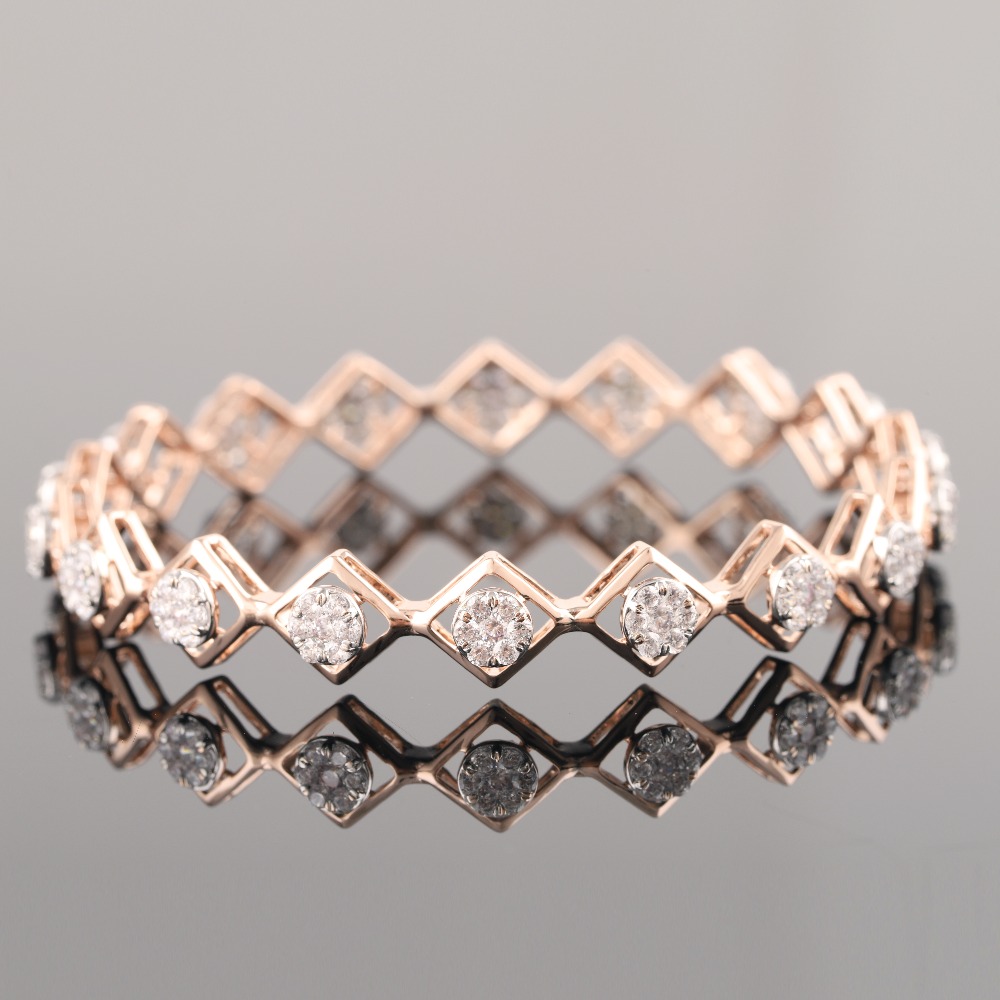 18kt rose gold designer diamond bangle
