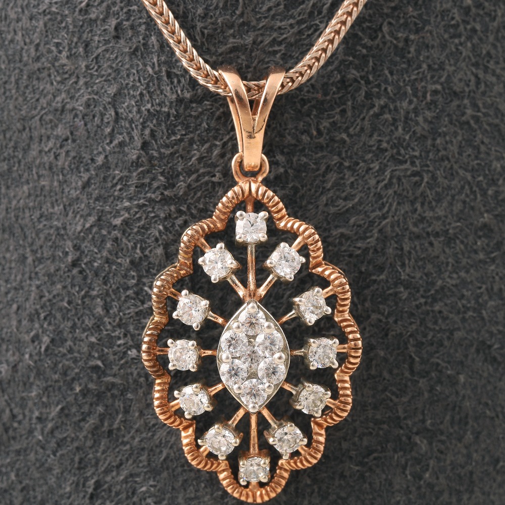 18kt designer diamond pendant