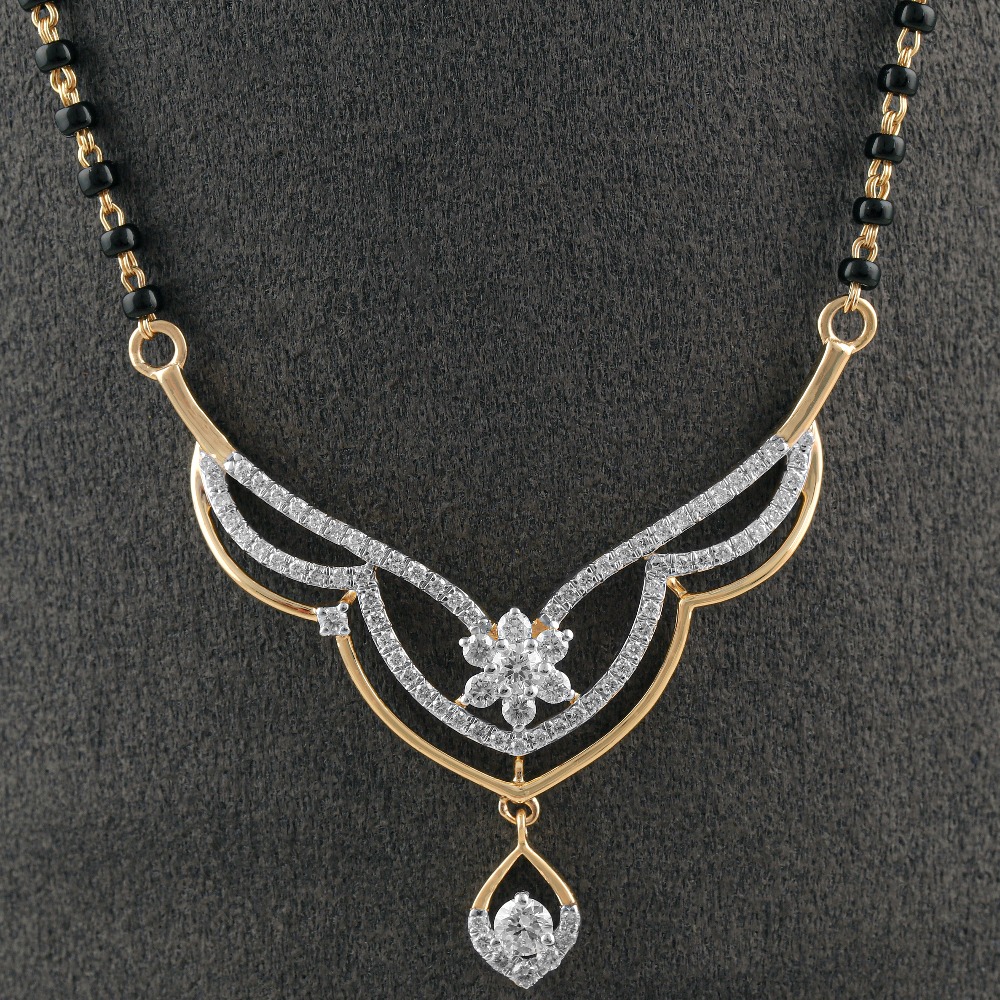 18kt flower shaped diamond mangalstra