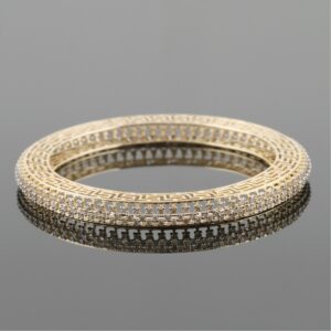 18kt yellow gold designer diamond bangle