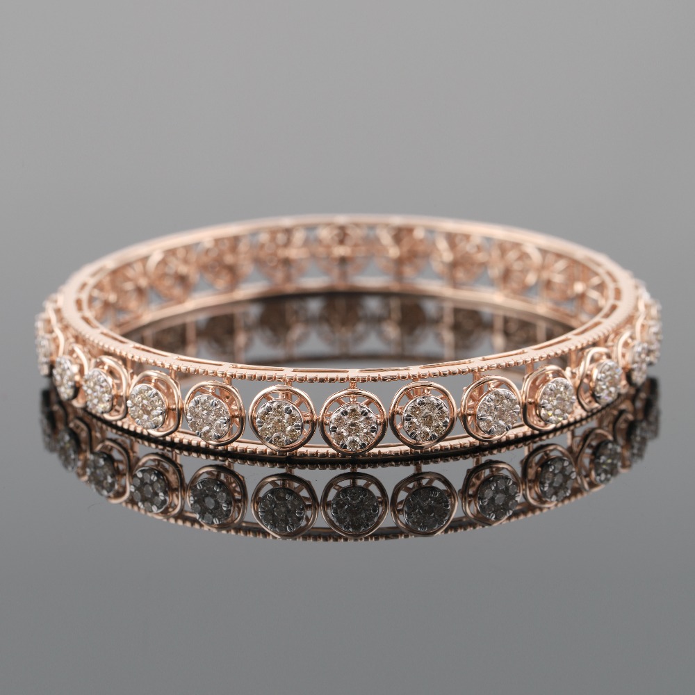 18kt rose gold designer diamond bangle