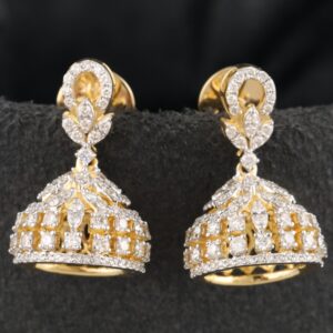 18kt designer diamond earrings