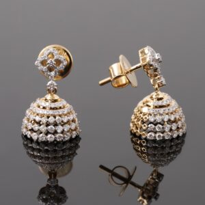 18kt designer diamond earrings