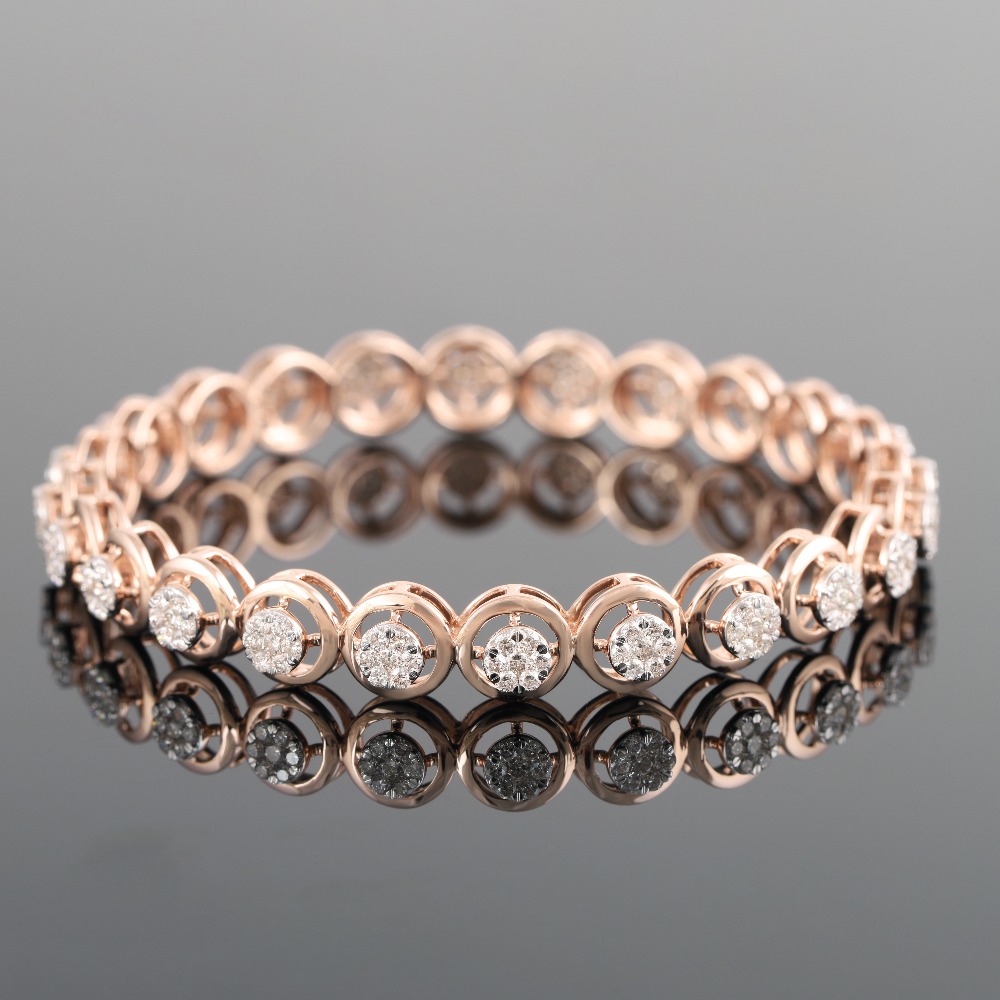 18Kt Gold Delight Diamond Bracelet