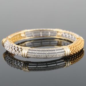 18Kt Gold Pretty Diamond Bracelet