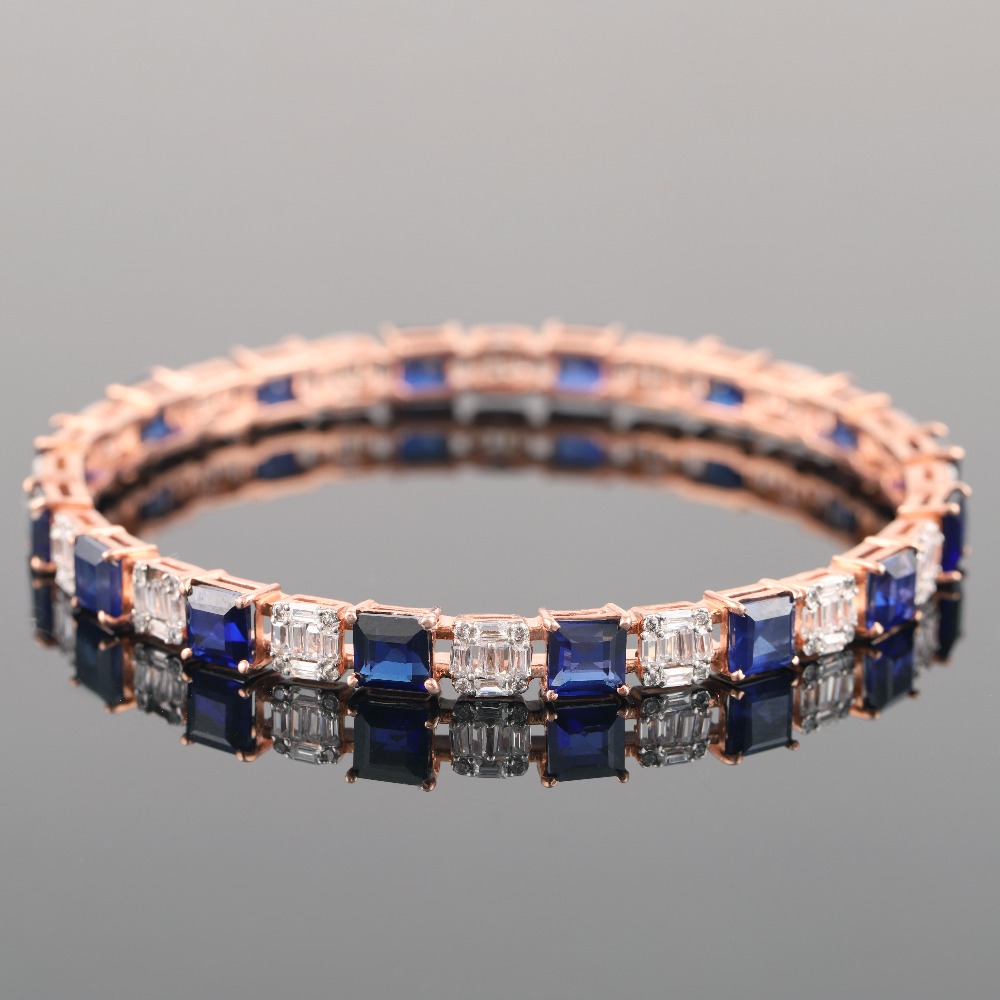18Kt Gold Dazzling Diamond Bracelet
