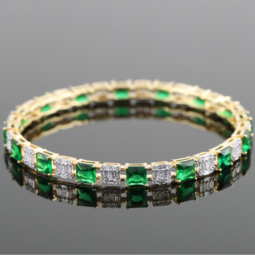 18Kt Gold Graceful Diamond Bracelet