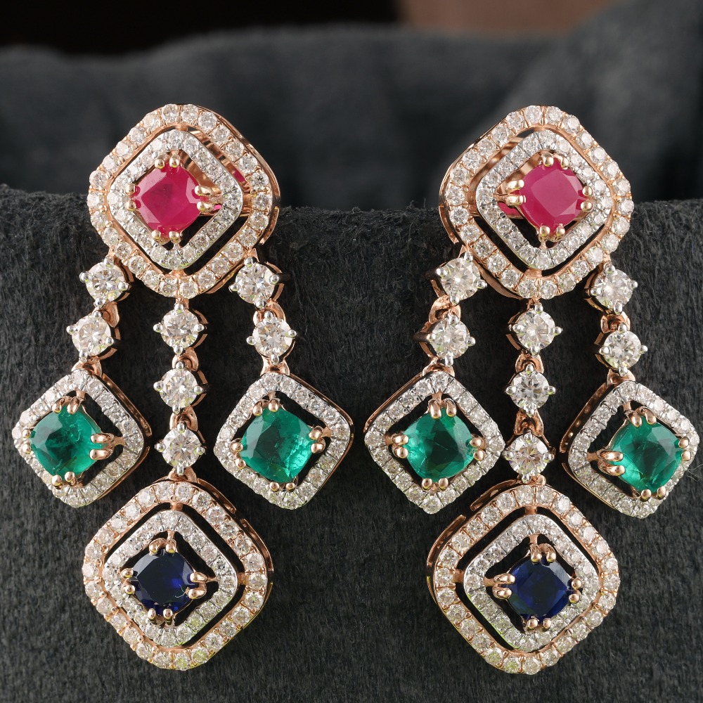 18Kt Gold Antique Diamond Earring
