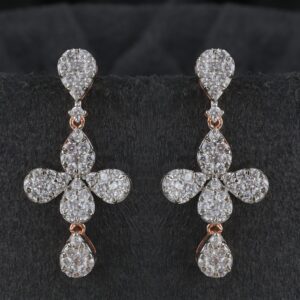 18Kt Gold Delicate Diamond Earring