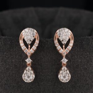 18Kt Gold Elegant Diamond Earring