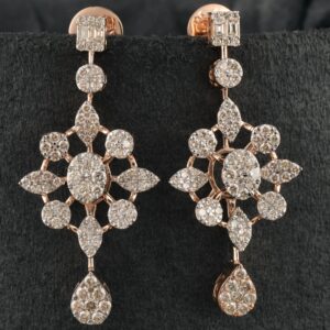 18Kt Gold Daily Wear Diamond Earring
