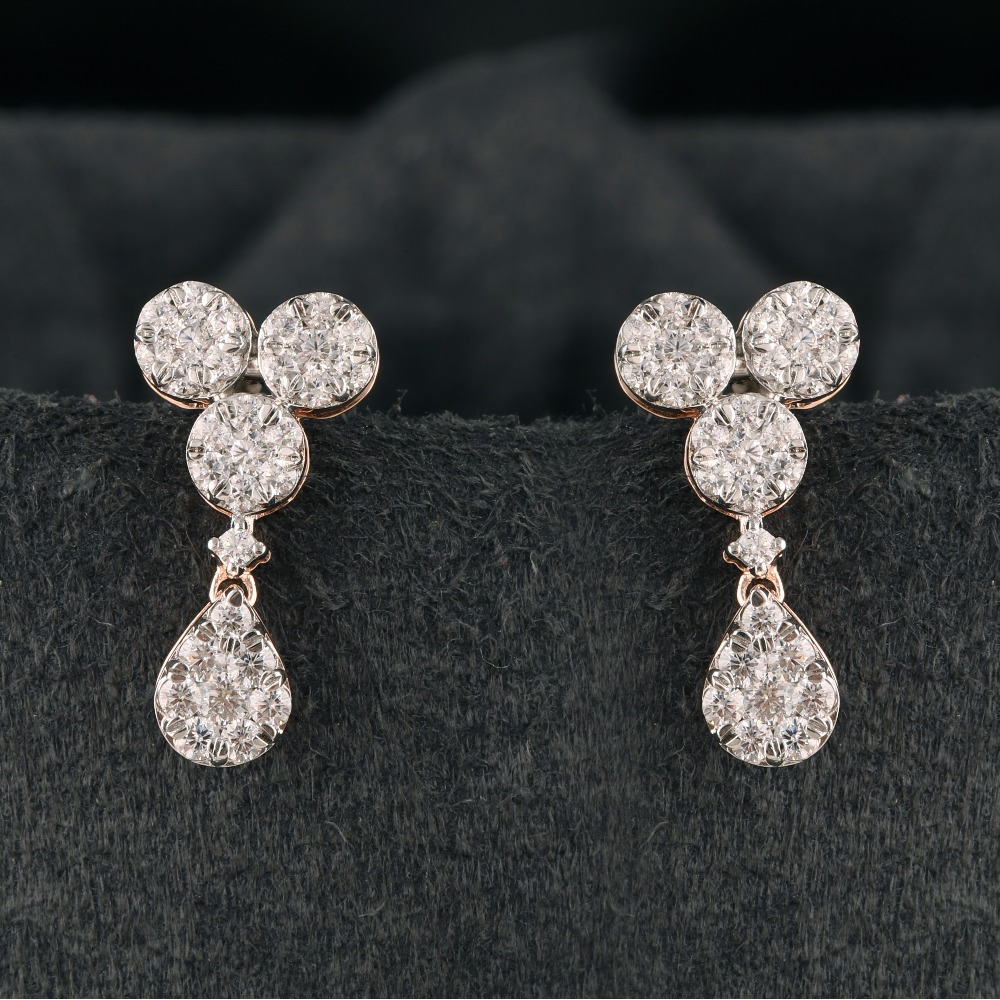 18Kt Gold Delight Diamond Earring