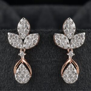 18Kt Gold Shining Diamond Earring