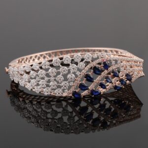18Kt Gold Designer Diamond Bracelet