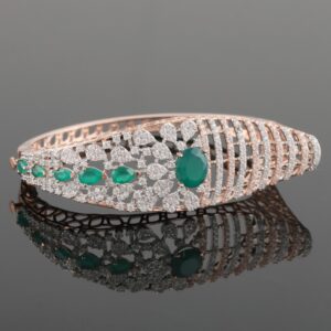 18Kt Gold Floral Diamond Bracelet