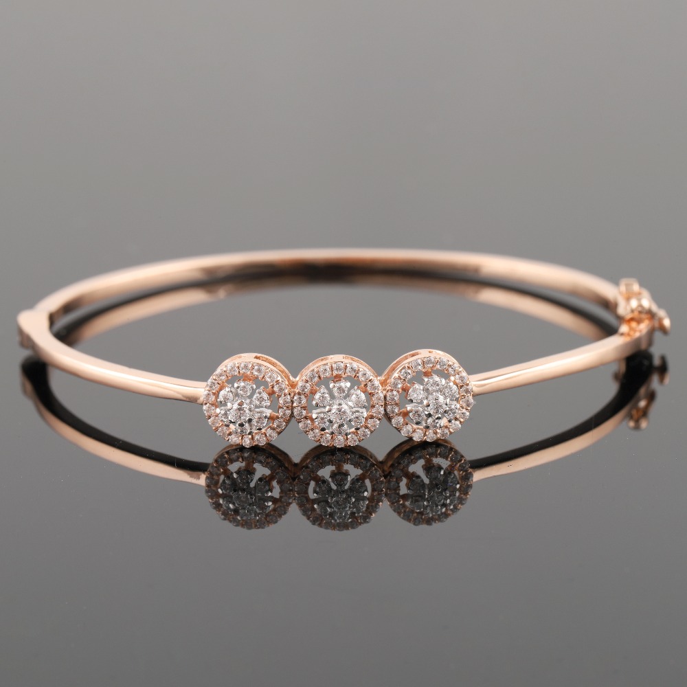 18Kt Gold Beautiful Diamond Bracelet