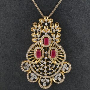 18K Gold Elegant Diamond Pendant