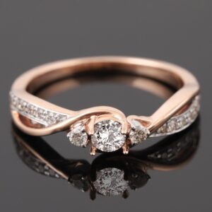 18K Gold Designer Diamond Ring