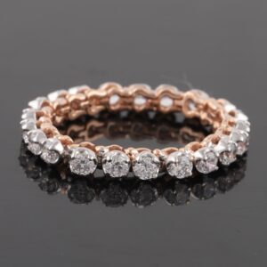 18K Gold Modern Diamond Ring