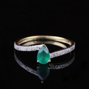 18K Gold Fancy Diamond Ring
