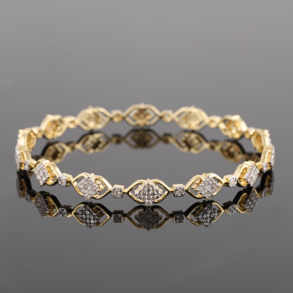 18K Gold Dazzling Diamond Bracelet