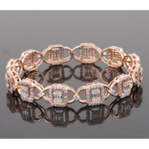 18KT Gold Elegant Diamond Bangle