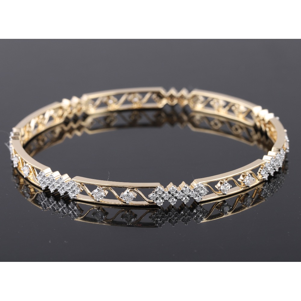 18KT Gold Dazzling Diamond Bangle