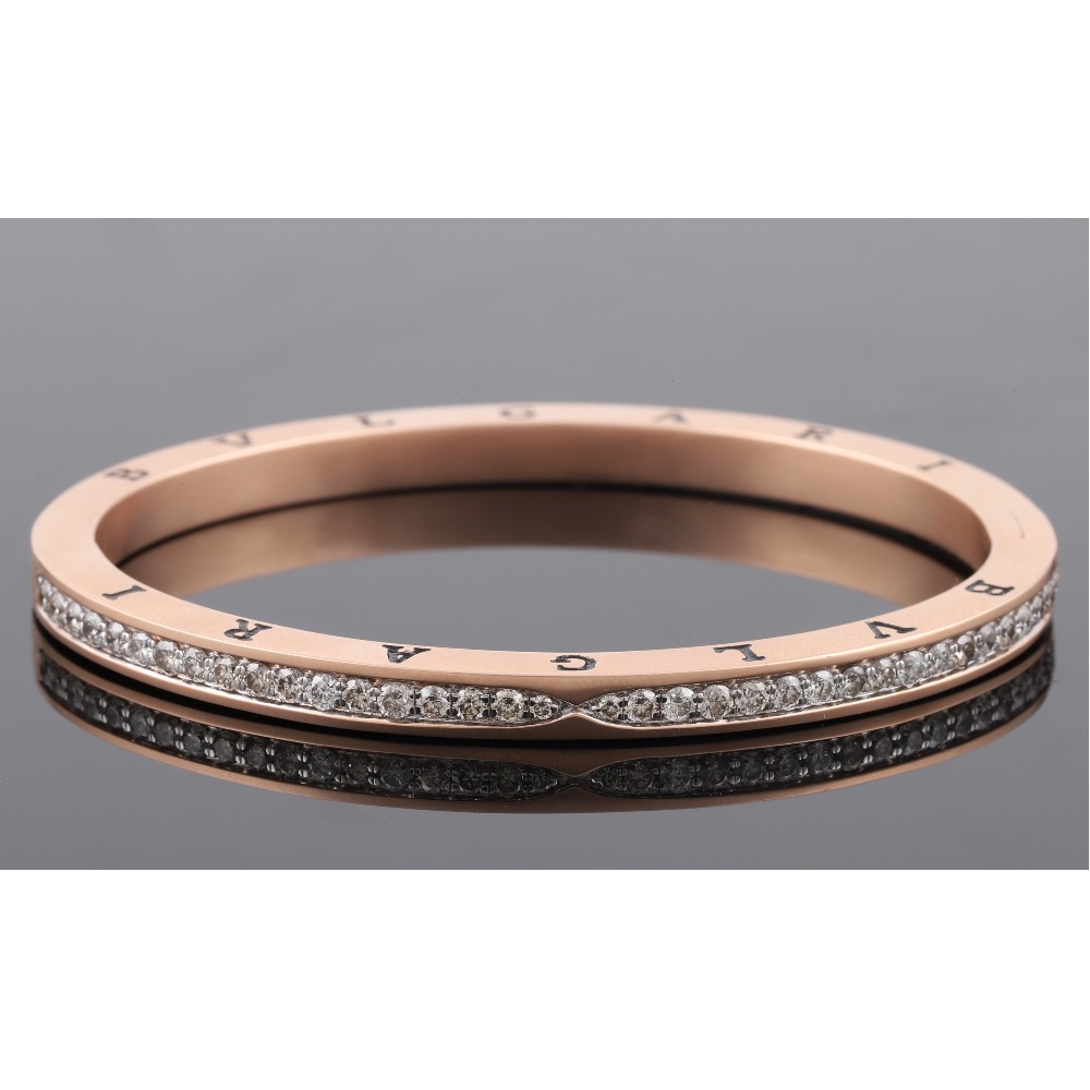 18KT Gold Stylish Diamond Bracelet
