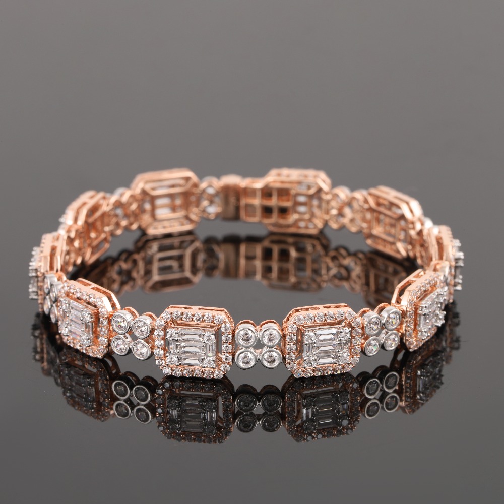18kt rose gold designer diamond bracelet